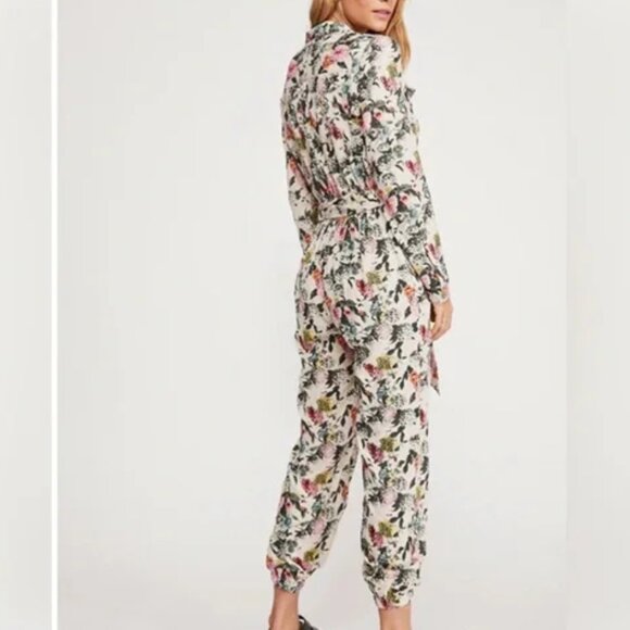 FREE PEOPLE Sierra Floral Long Sleeve Tie Waist Jogger Jumpsuit Women's size S - Picture 3 of 3